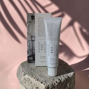 کرم صورت 147 Barrier – آبرسان و محافظ پوست